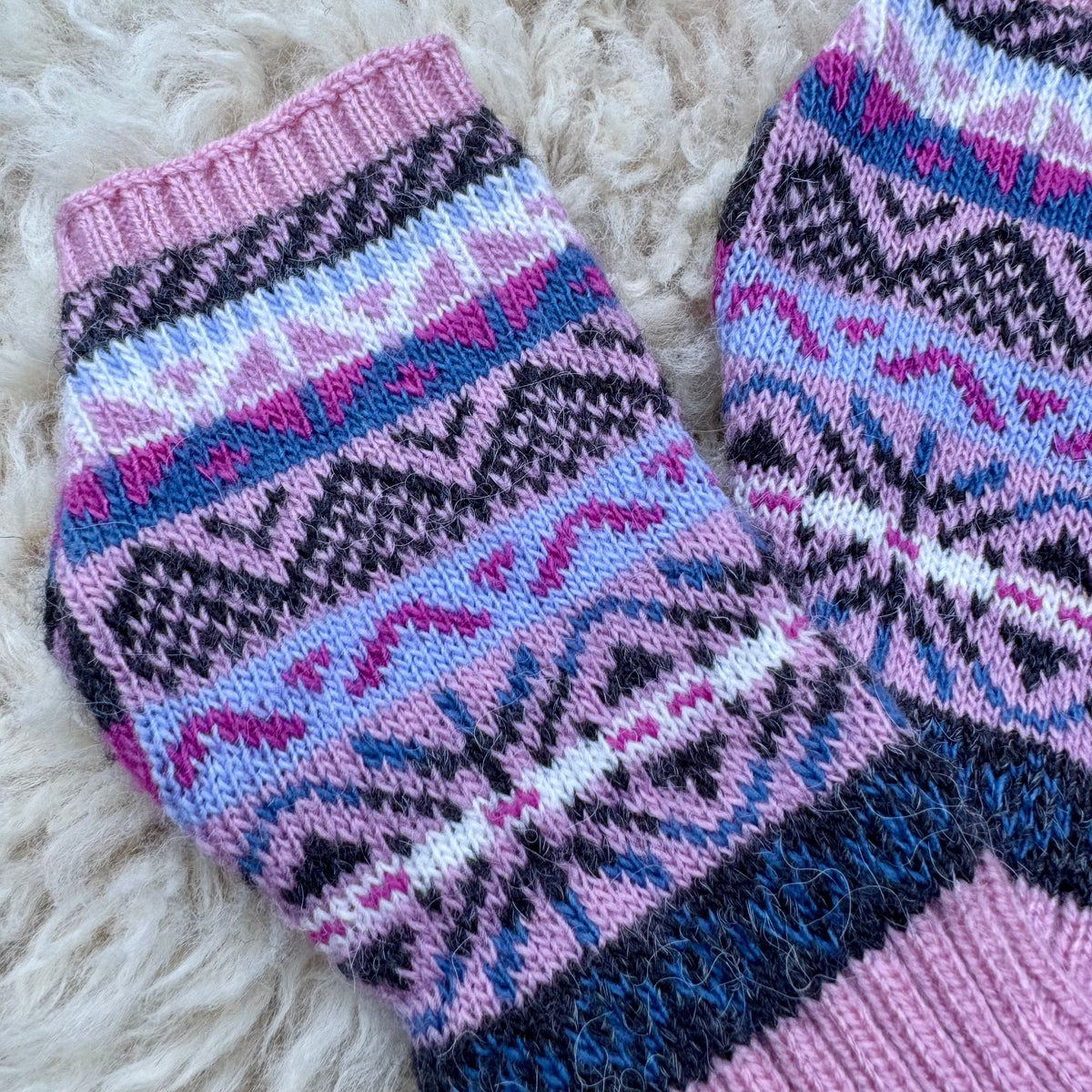 Alpaca Blend Fair Isle Fingerless Gloves- Pink