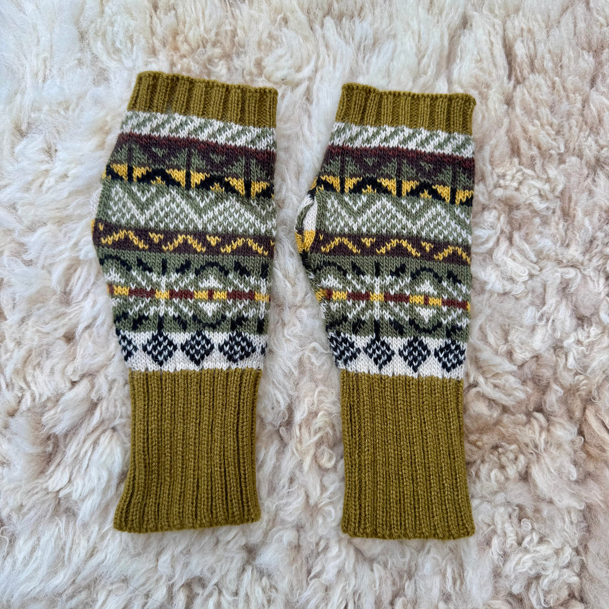 Alpaca Blend Fair Isle Fingerless Gloves- Green