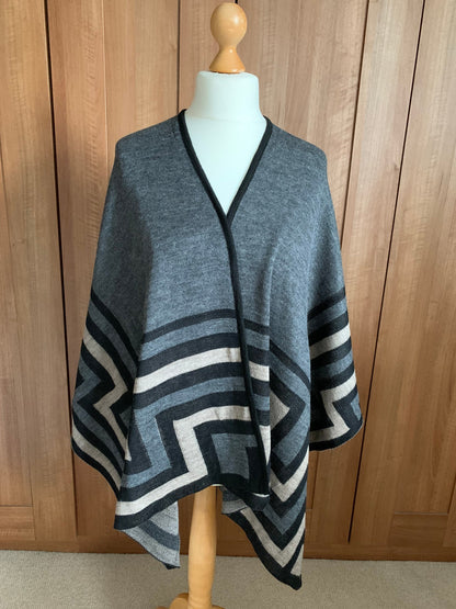 Grey & Beige Geometric Baby Alpaca Ruana Wrap, photo 2