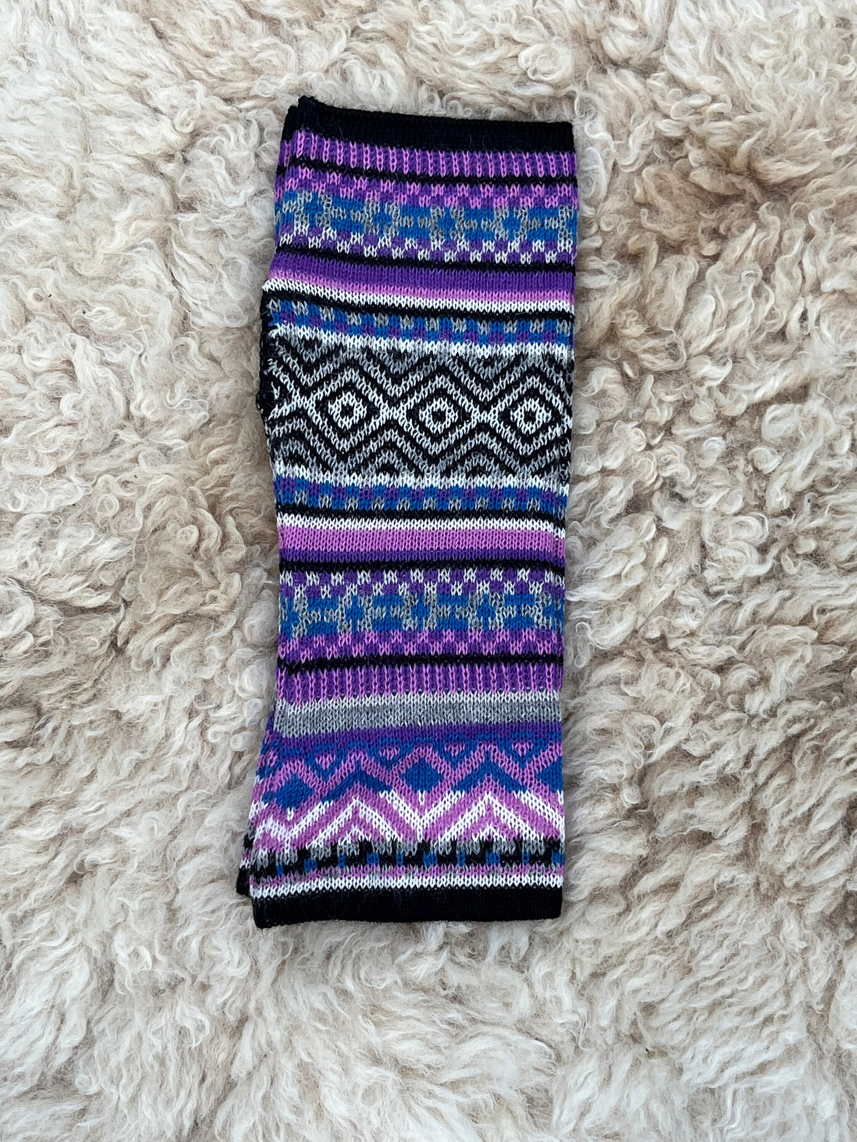 Lilac & Black Fair Isle Baby Alpaca Fingerless Gloves, photo 4