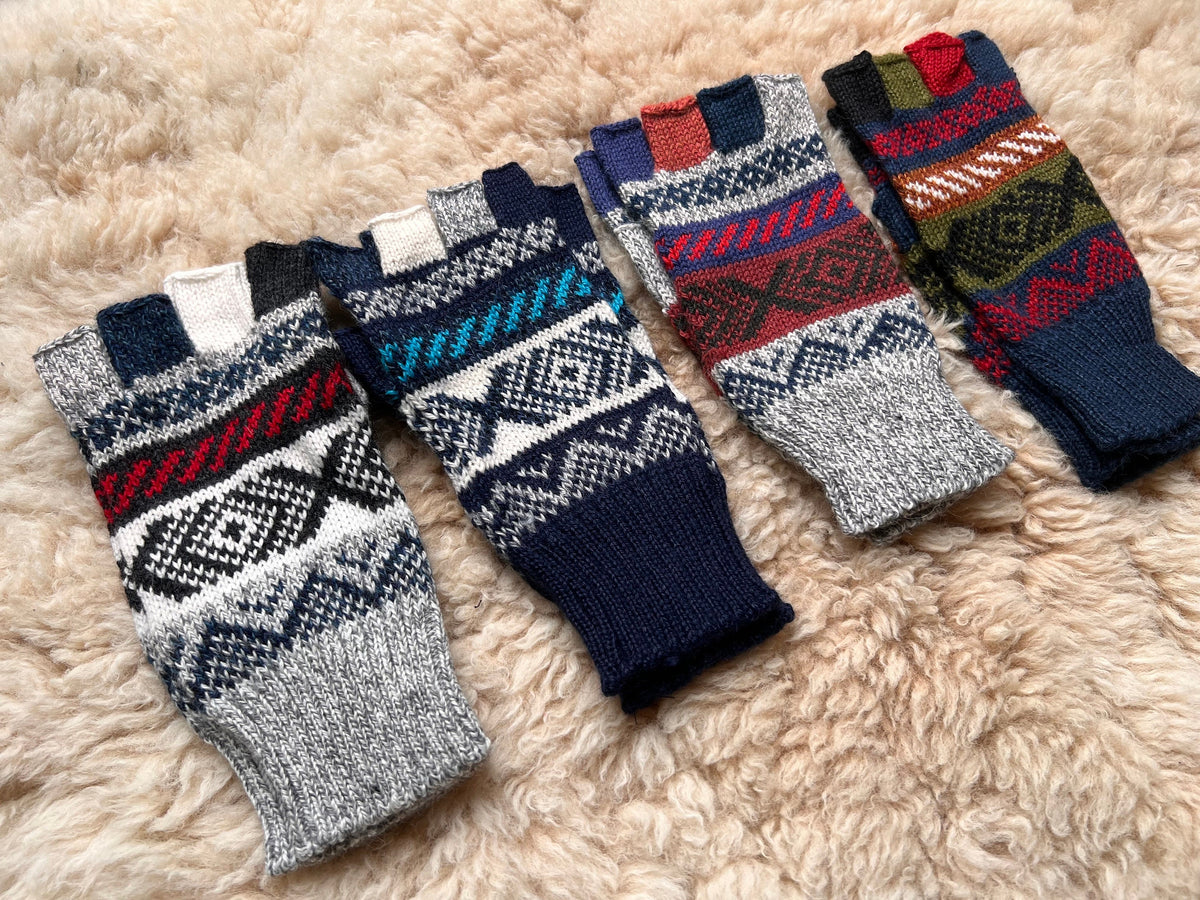 Grey & Navy Andean Fair Isle Half-Finger Alpaca Gloves, photo 7