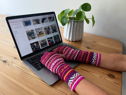 [hidden] Magenta & Burgundy Fair Isle Baby Alpaca Fingerless Gloves, photo 2
