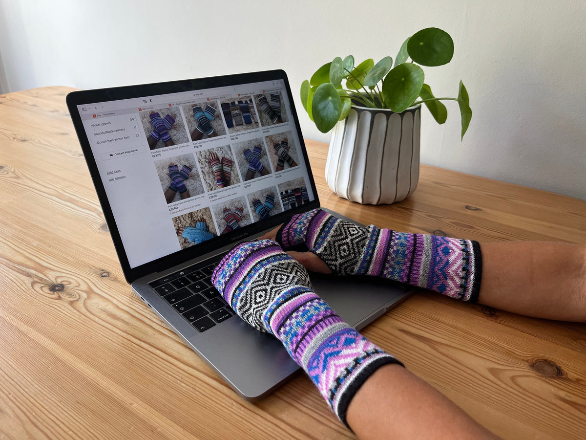 [hidden] Lilac & Black Fair Isle Baby Alpaca Fingerless Gloves, photo 2