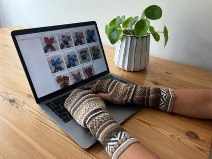 [hidden] Camel & Cream Fair Isle Baby Alpaca Fingerless Gloves, photo 2
