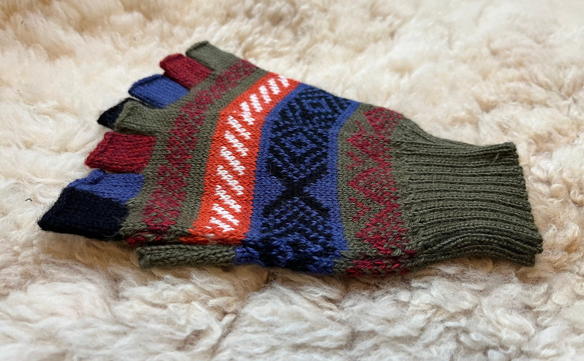 Olive Green Andean Fair Isle Half-Finger Alpaca Gloves, photo 3