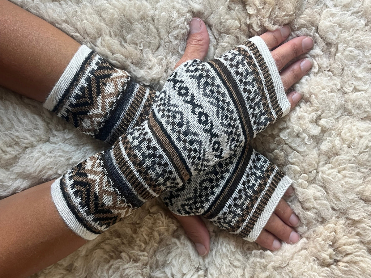 Cream & Cocoa Fair Isle Baby Alpaca Fingerless Gloves, photo 7