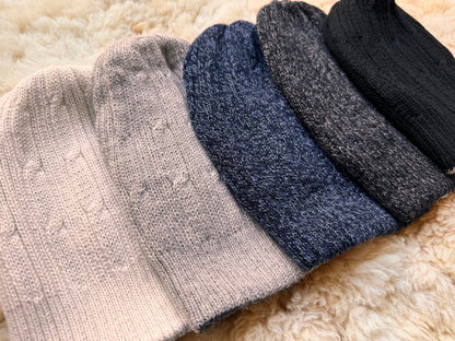 Beige & White Reversible Cable Knit Alpaca Beanie, photo 2
