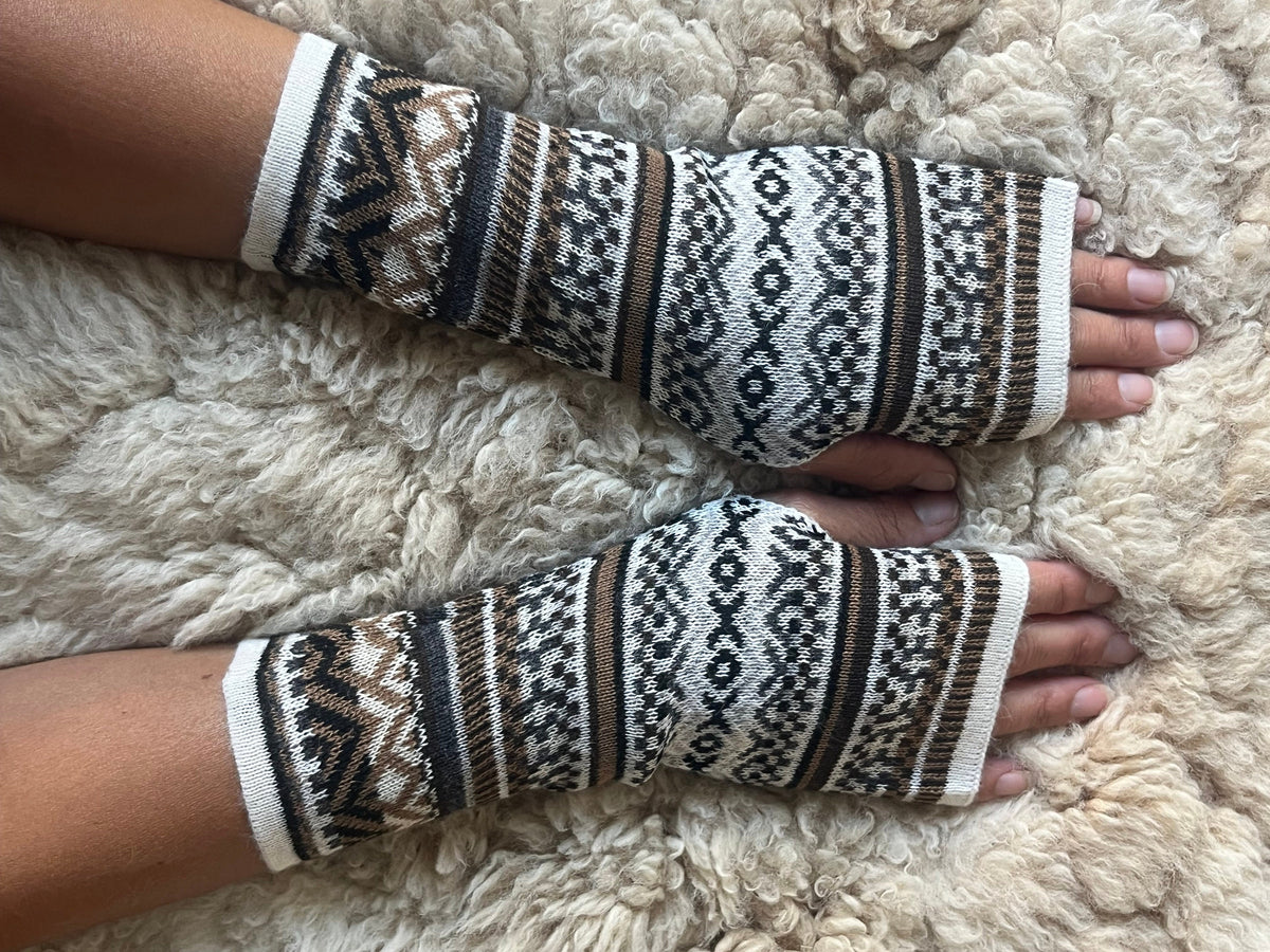 Cream & Cocoa Fair Isle Baby Alpaca Fingerless Gloves, photo 5