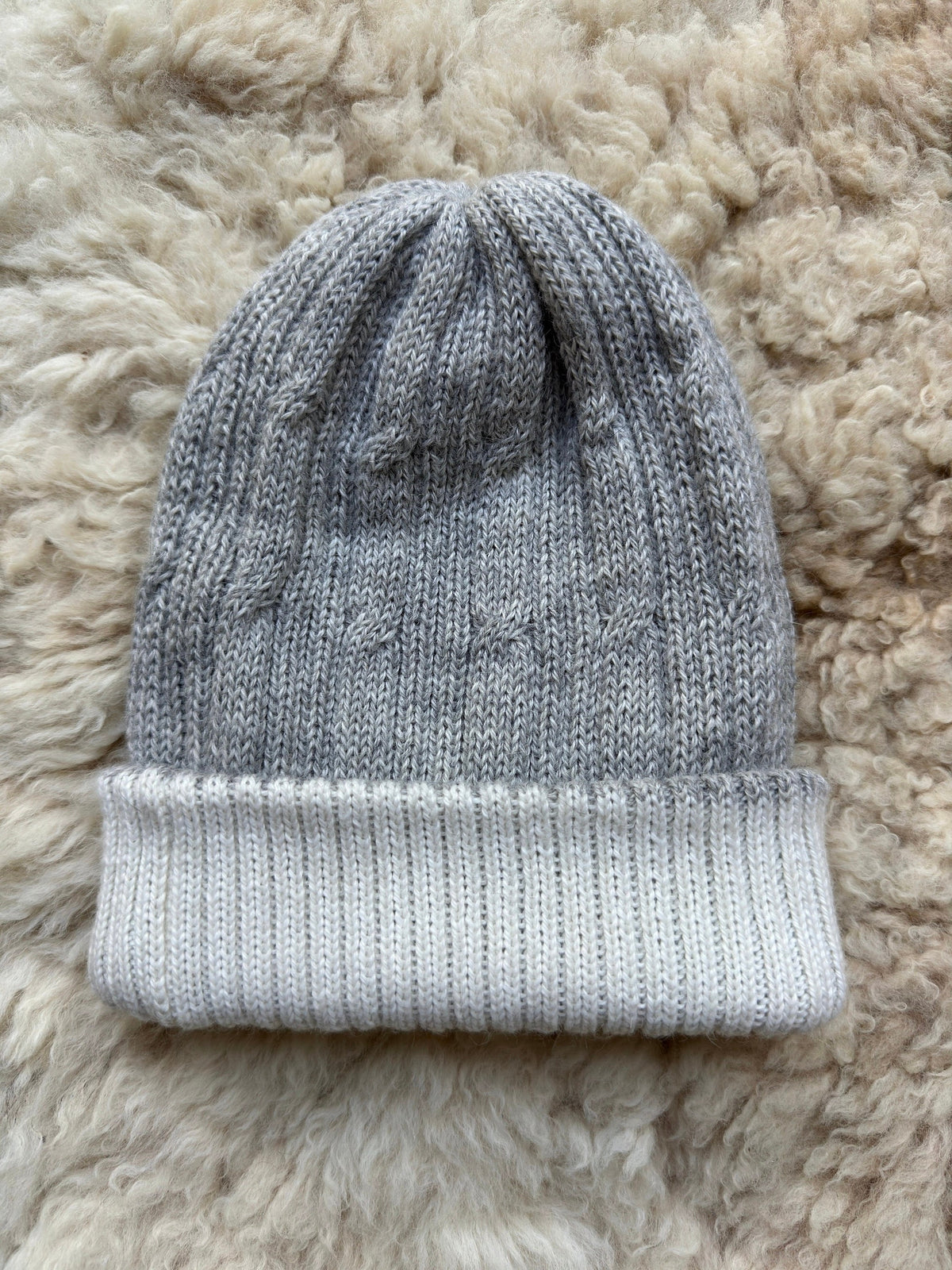 Grey & White Reversible Cable Knit Alpaca Beanie