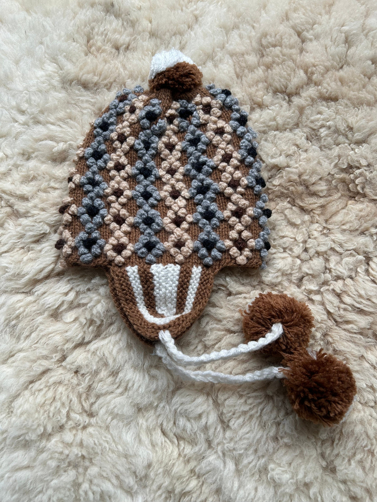 Popcorn Stitch Alpaca Chullo Hat - Natural Browns & Greys, photo 3