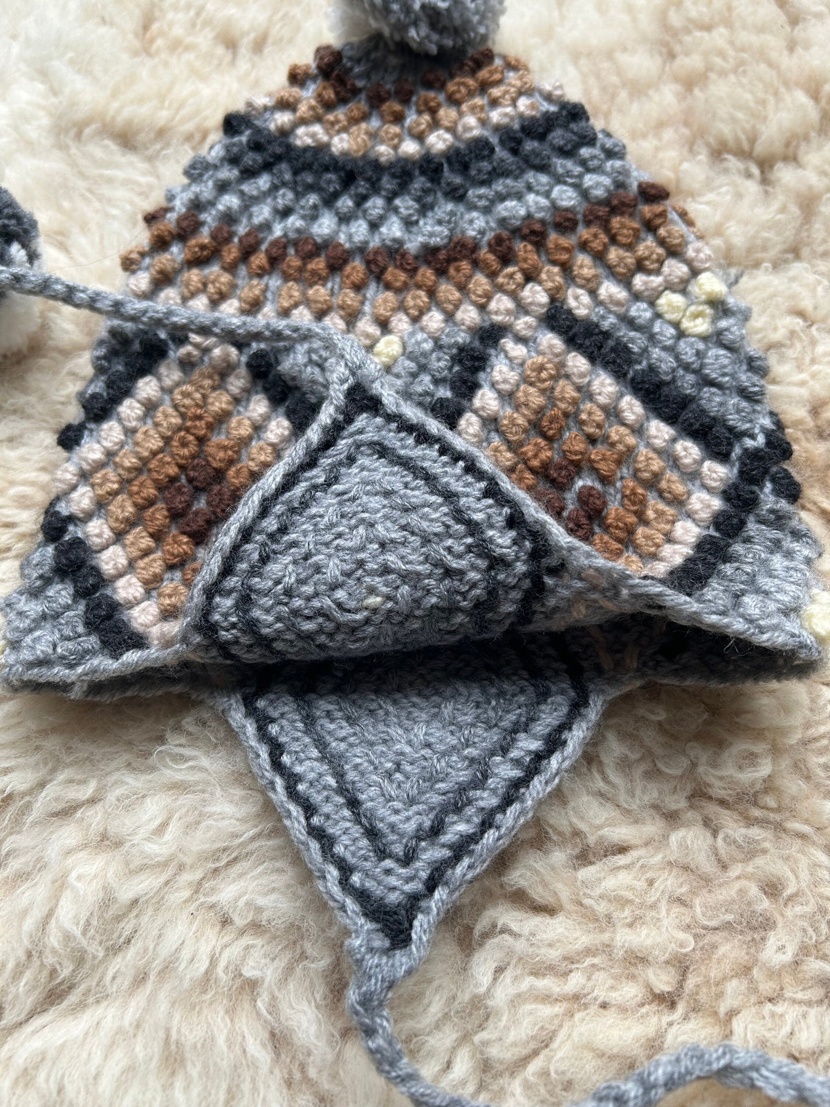 Popcorn Stitch Alpaca Chullo Hat - Natural Browns & Greys, photo 10