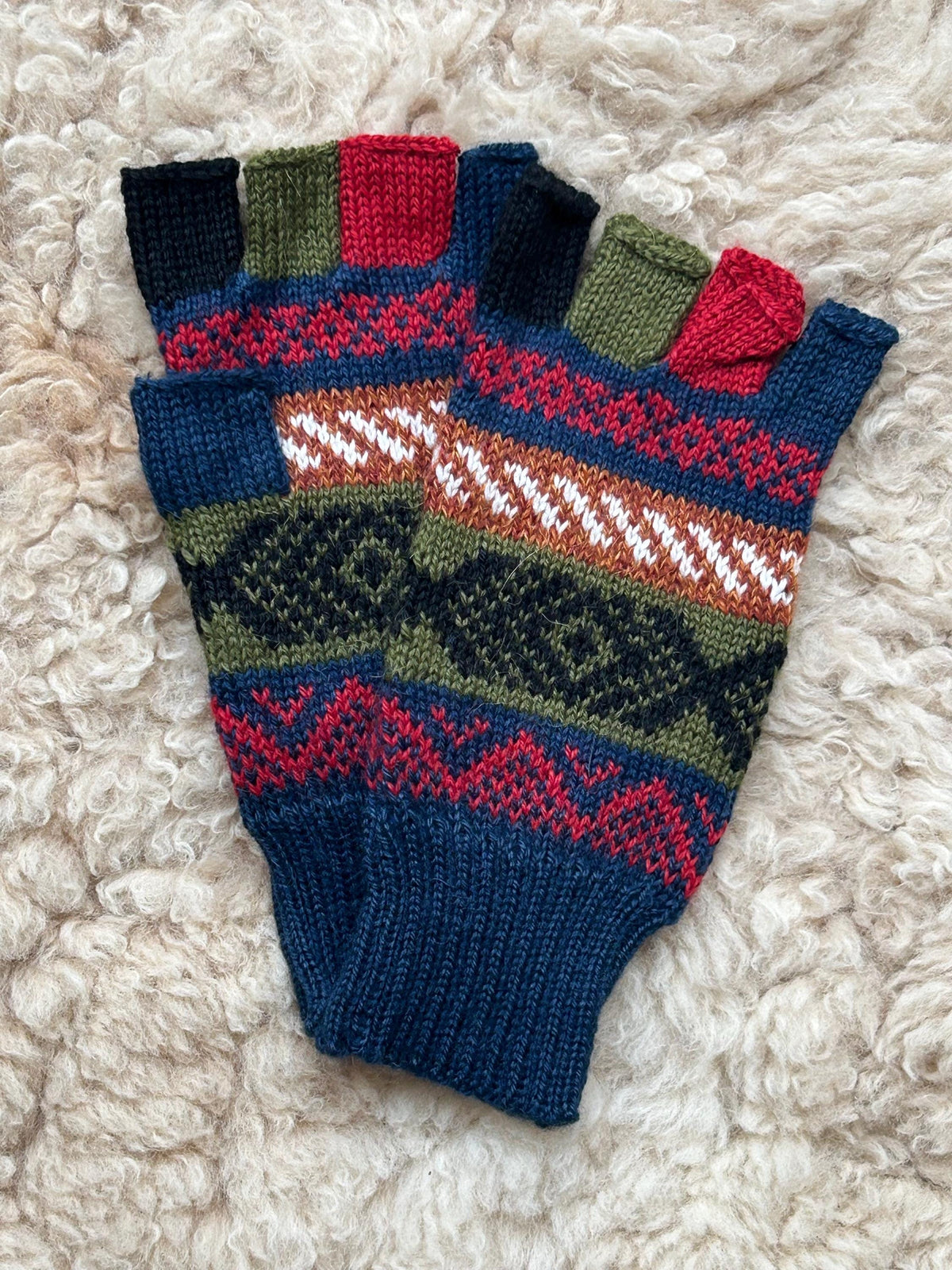 Blue & Oatmeal Andean Fair Isle Half-Finger Alpaca Gloves, photo 3