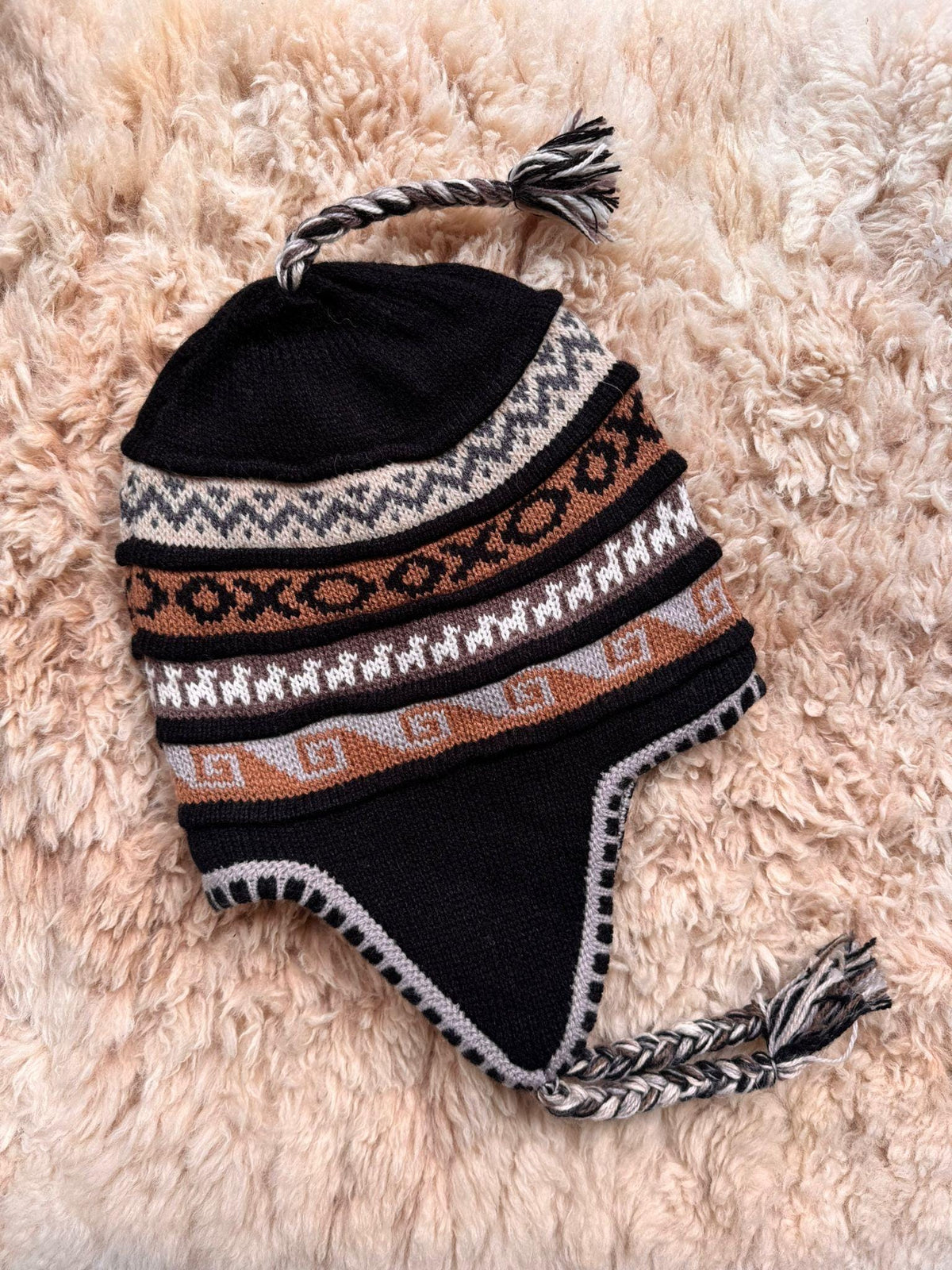 Black Fleece-Lined Alpaca Chullo Hat