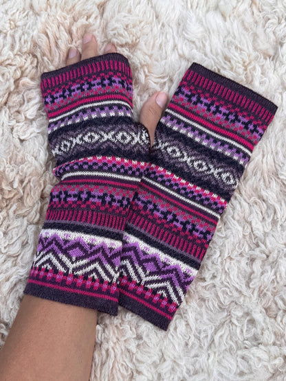 Plum & Magenta Fair Isle Baby Alpaca Fingerless Gloves, photo 3