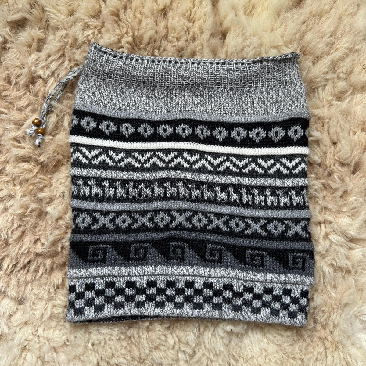 Grey Reversible Alpaca Ski Snood & Slouch Hat