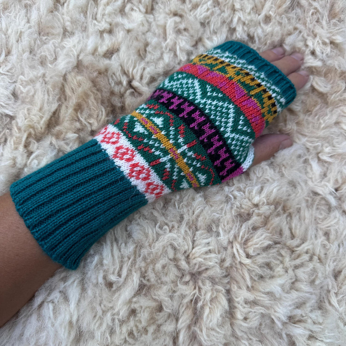 Alpaca Motif Fair Isle Fingerless Gloves, photo 2