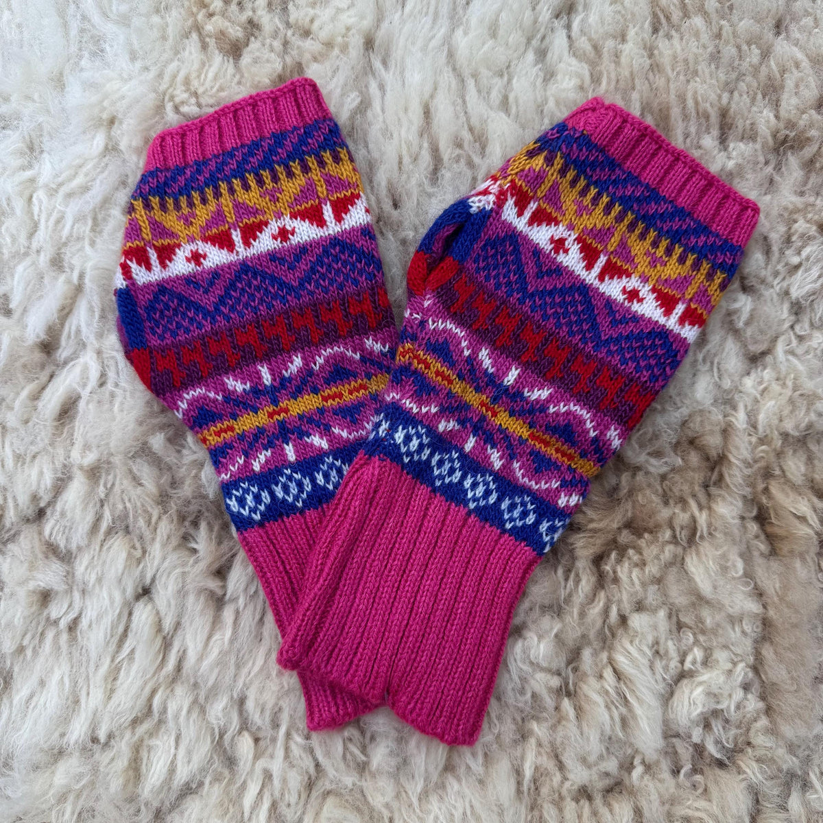 Alpaca Motif Fair Isle Fingerless Gloves, photo 5